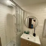 Atypic 3 Bedrooms Triplex With Terrace, 5km From Apartment Villeneuve-Loubet