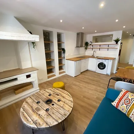 Atypic 3 Bedrooms Triplex With Terrace, 5km From Apartment Villeneuve-Loubet